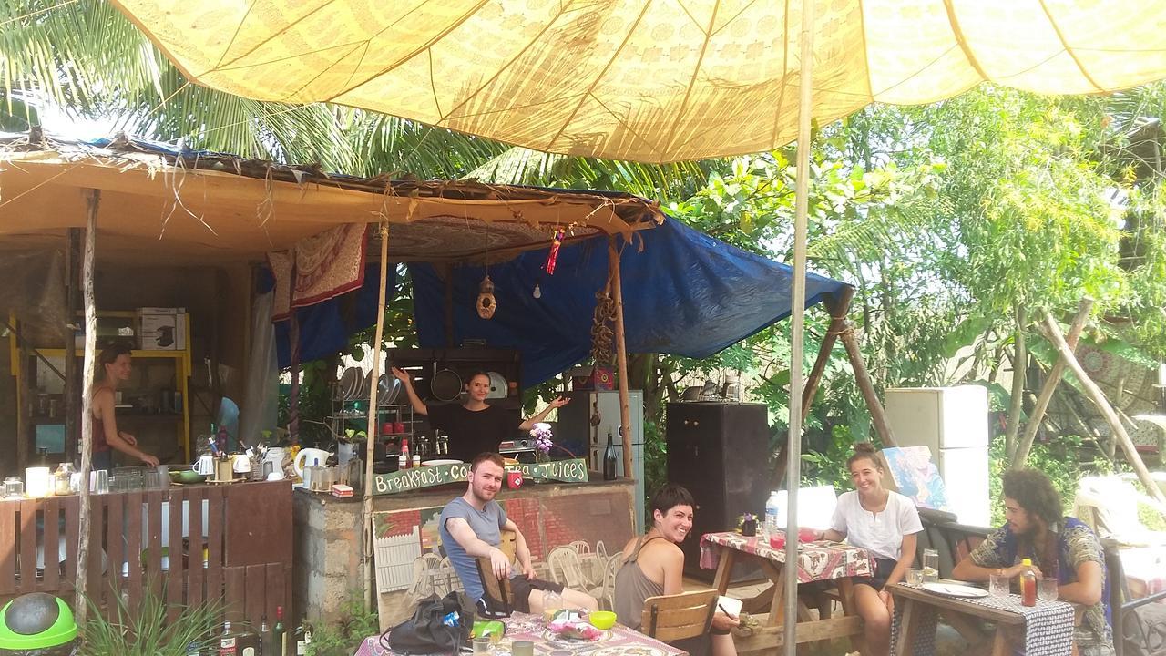 Wonderland Hostel Anjuna Eksteriør bilde