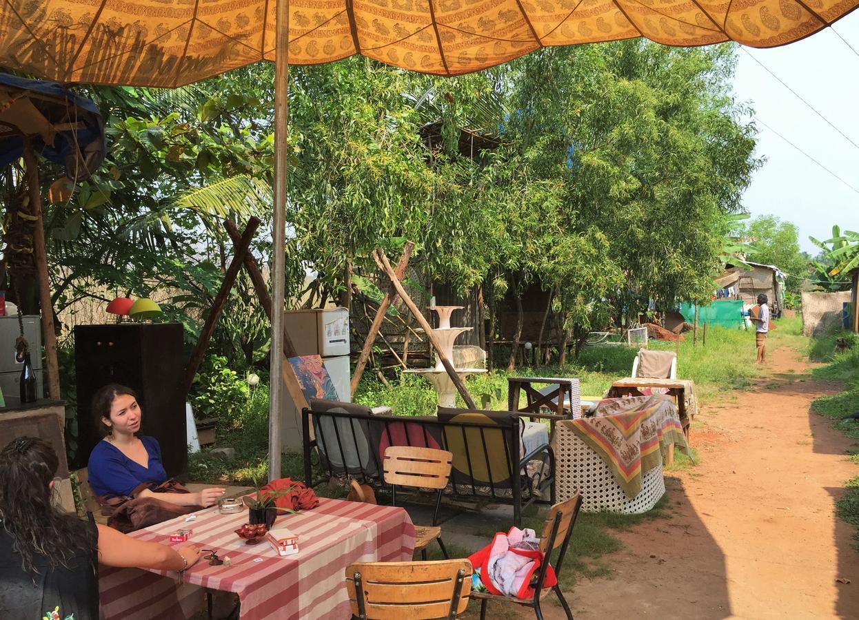 Wonderland Hostel Anjuna Eksteriør bilde